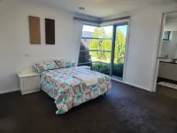 Tranquil in Alfredton Hotels in Alfredton