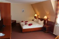 Pension Zur Grünen Eiche Hotels in Ziegenrück