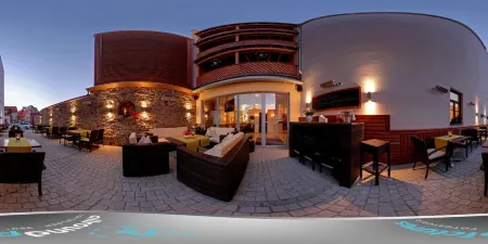 Ringhotel Schlossberg Отели в г. Цойленрода-Трибес