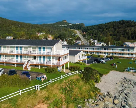 Hotel les Trois Soeurs Hotels in Perce