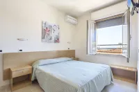 Hotel Daisy - balcony