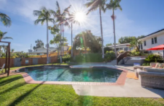 Redwood Hollow Cottages