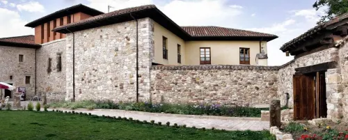 Hotel San Antón Abad Hotels in Villambistia