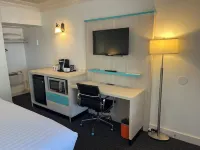 Revelstoke Lodge Các khách sạn ở Revelstoke