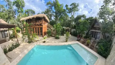 Lodge Tzunum Jade Hoteles cerca de Observatorio Astronómico de Cobá