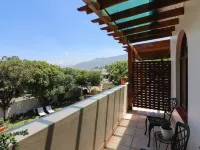 A Tuscan Villa Guest House โรงแรมใกล้ศูนย์การค้าลองบีชมอลล์