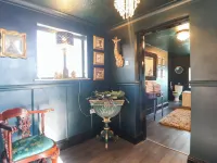 The Funky Flat Hotels in Holywell