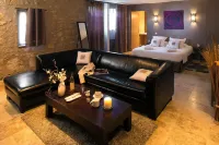 Logis l'Auberge de Larressingle - Pool