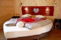 Domaine du Haut Jardin Hôtel & Chalets Spa Privé Hotel a Saint-Nabord