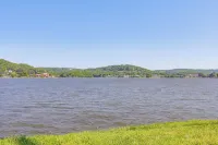 Bring Your Boat: Retreat Near Lake Guntersville - 2-Star