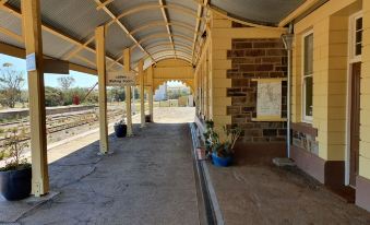 Burra Railway Station Bed & Breakfast - Housity