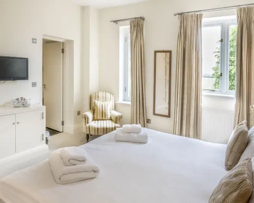 The Kings Head Country Hotel Hotels in Bircham