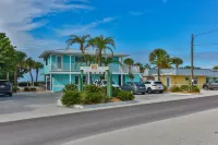A Beach Retreat on Casey Key Отели в г. Венис