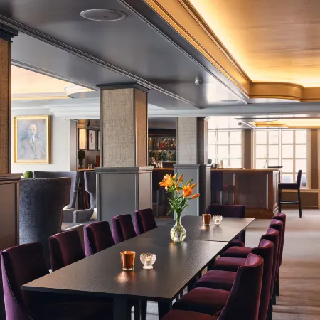Dr. Holms Hotel