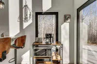 2 Mi to Lutsen Mtn: Modern Cabin w/ Patio Fire Pit - Boutique