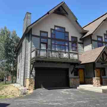 Alpine Vista 6 Townhouse Hotel Exterior