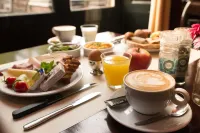 Boutique Hotel de Doelen - breakfast