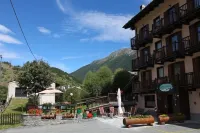 Hotel du Glacier Hotels in La Thuile