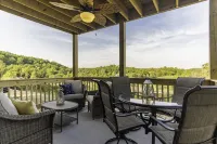 Sunset Bunker 3 Bedroom Condo by RedAwning