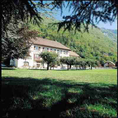 Hôtel les Grillons Hotel Exterior