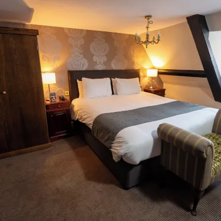 Antelope by Greene King Inns Hotels in Poole