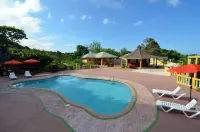 Pimento Lodge Resort - С бассейном
