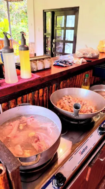 Modern Bahay Kubo near Tagaytay - Casita Anahaw Отели в г. Мендес