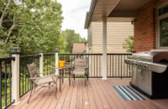 MODERN & QUIET 4-BEDROOM HOME WITH A PATIO/WALKOUT-5min drive to Masonville Mall