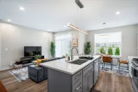 Spacious 4BR Warrenville Home- Rep 1 Hotels in Warrenville