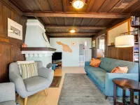 Walk to Beach: Catalina Gem w/ Deck! Hotels in Avalon