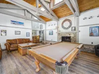 10 Mi to Palisades Tahoe! Condo with Game Room Hotels in Dollar Point