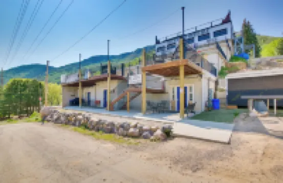 Lava Hot Springs Studio w/ Views, Walk to River Hotels in 