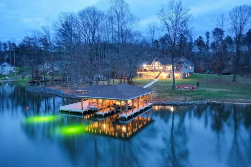 Lake Anna Home w/ Dock & Private Shoreline! - Parkplatz