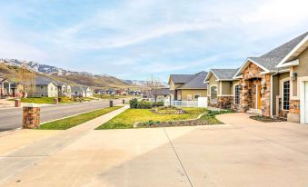 Elegant Smithfield Home w/ Views - 6 Mi to Usu!