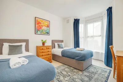 Beautiful House in North London with Parking 토트넘 헤일 주변 호텔
