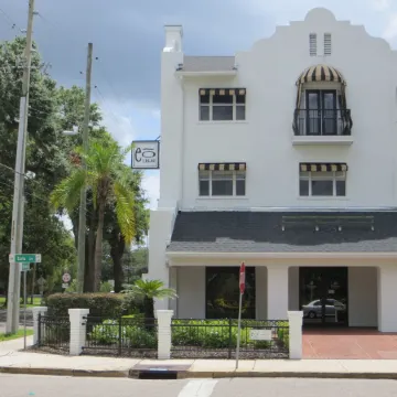 The EO Inn - Downtown Orlando Отели рядом с достопримечательностью «Парк Лейк Эола»