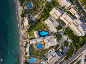 Kassandra Bay Resort, Suites & Spa