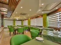 Hotel Six Seasons Hotels in Budgam
