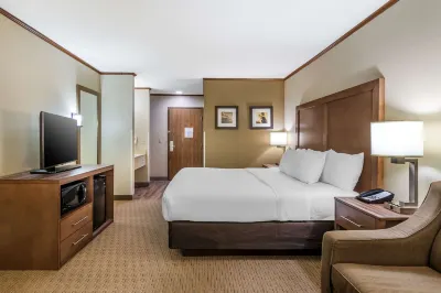 Comfort Inn Sedalia Station Hotels in Sedalia Township