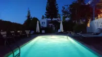Panorama Paros - Kolam Renang