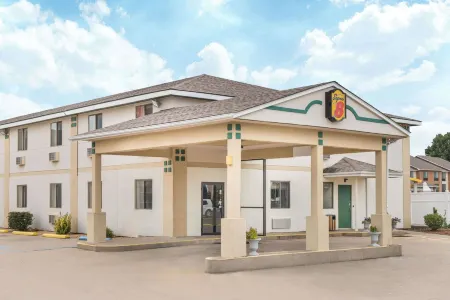 Super 8 by Wyndham Sikeston/Miner Area Отели в г. Майнер