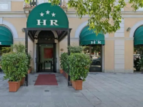 โรงแรมเร็กซ์ โรงแรมในลุกกา