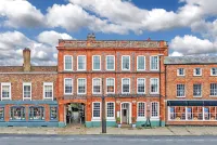 The Spread Eagle Hotel Hotels in Dinton-with-Ford and Upton