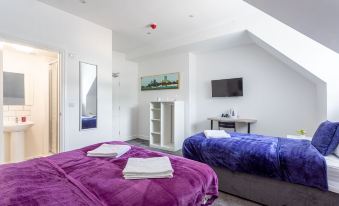 Dusties Hotel