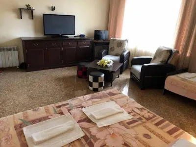 Gio 350 Hotels near ივერი პარკი