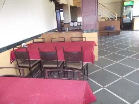 Samruddhi and Shree Inn Lodge Отели в г. Мокарвади