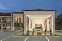 Super 8 by Wyndham Bryant Little Rock Area Hotels in Benton