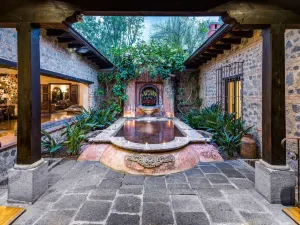 Porta Hotel Antigua