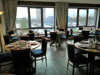 Hotel Near by Hotel a Laatzen