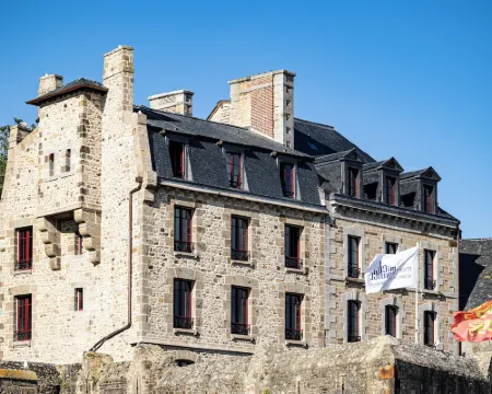 L'Auberge de la Mère Poulard Hotels in Le Mont-Saint-Michel